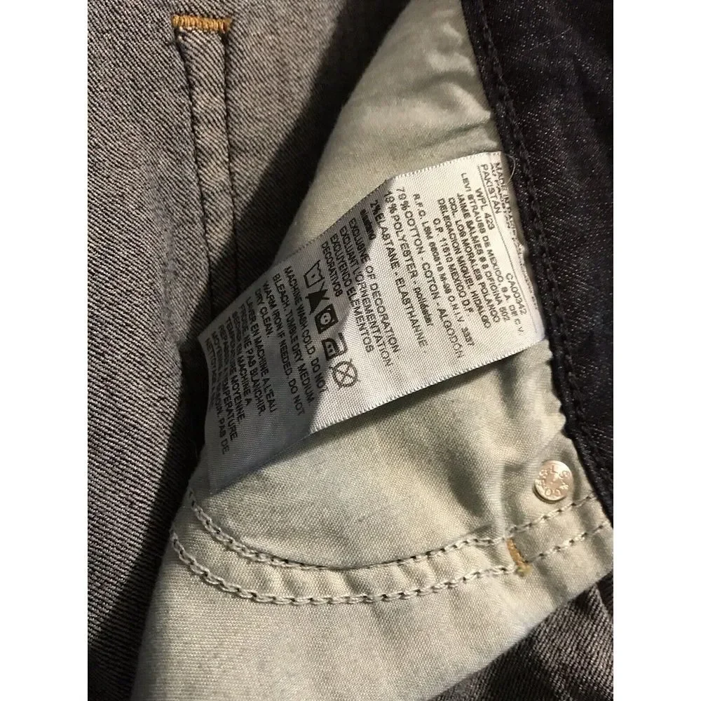 Levis women pre